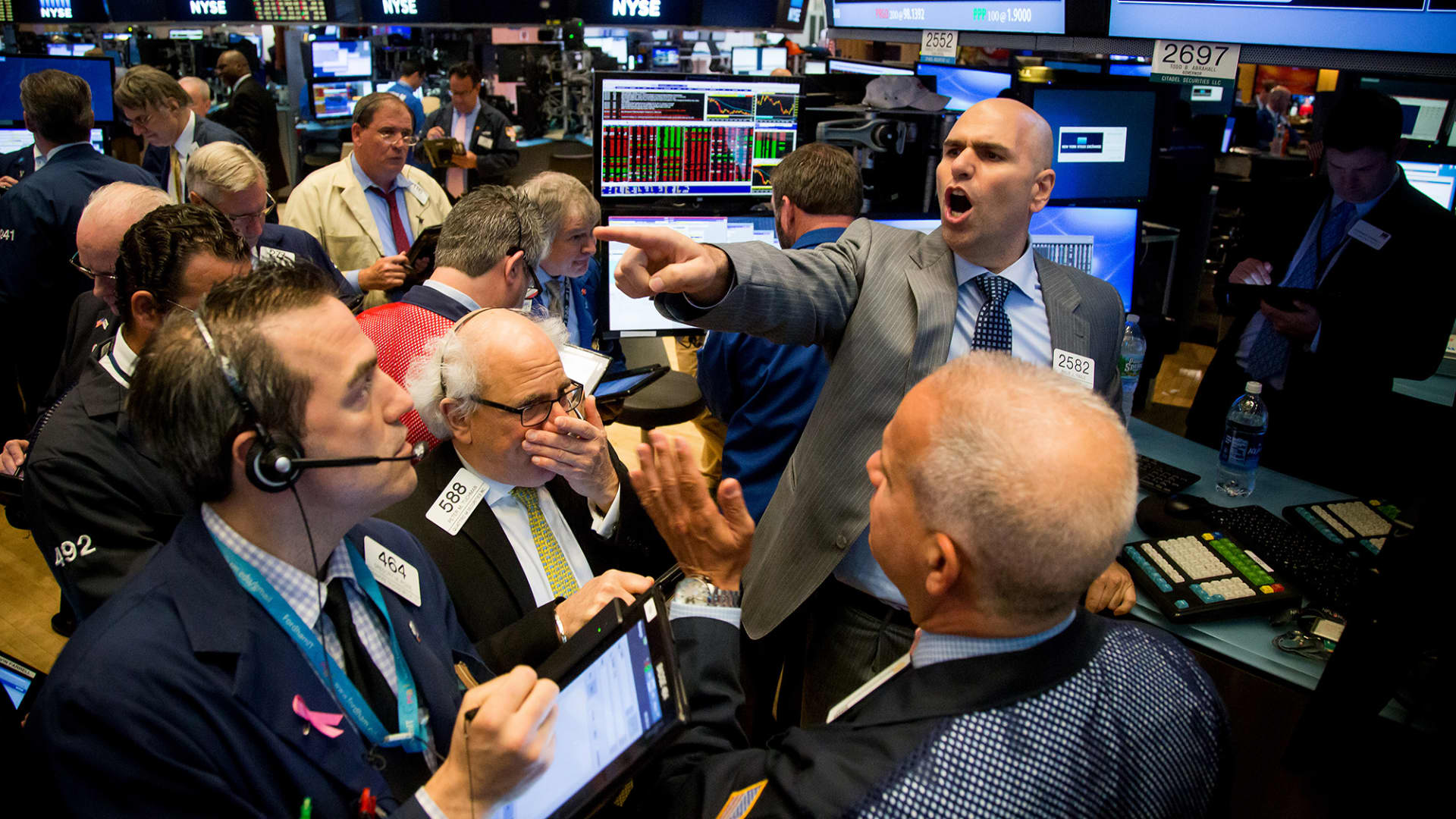 U.S. Treasury Yields Slightly Lower Amid Inflation Concerns